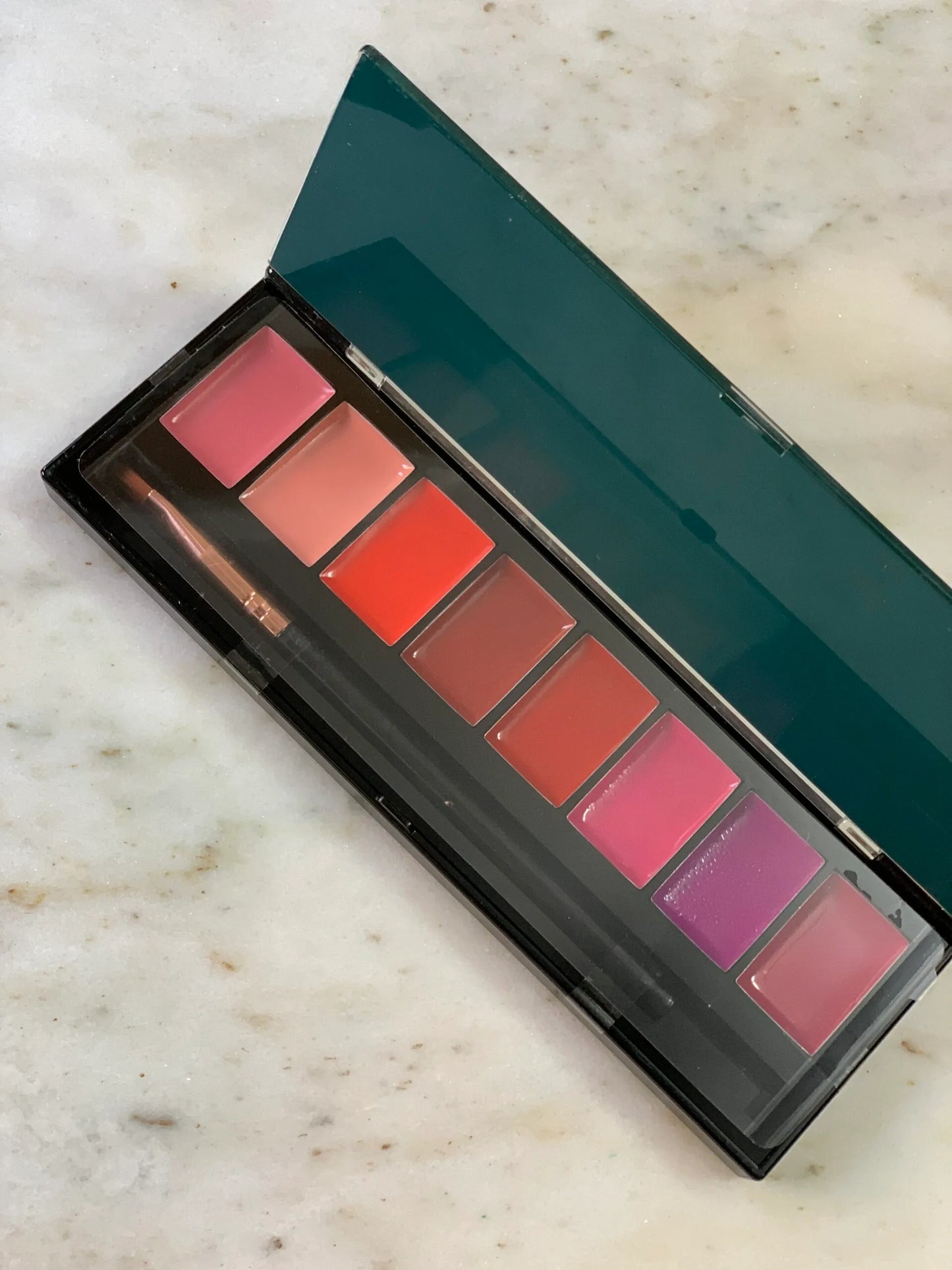 Profusion – Stunning Matte Lipsticks