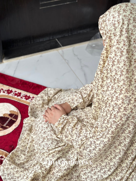 Namaz Chaddar – Creamy Petals