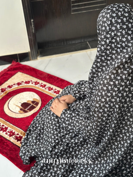 Namaz Chaddar – Black Rose