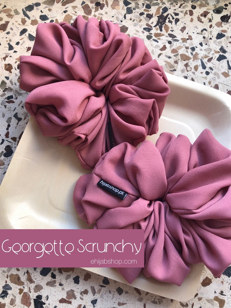XL Scrunchy – Swan