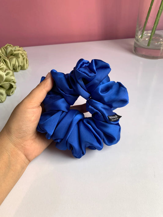 Silk Scrunchy – Aqua