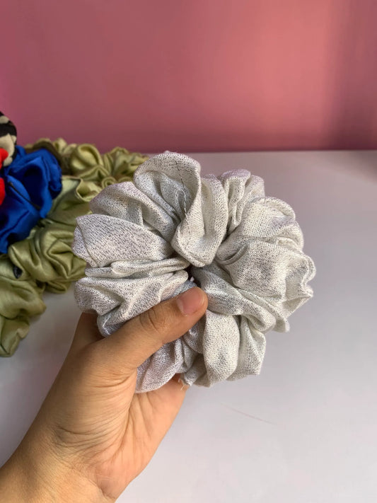 Scrunchy – White
