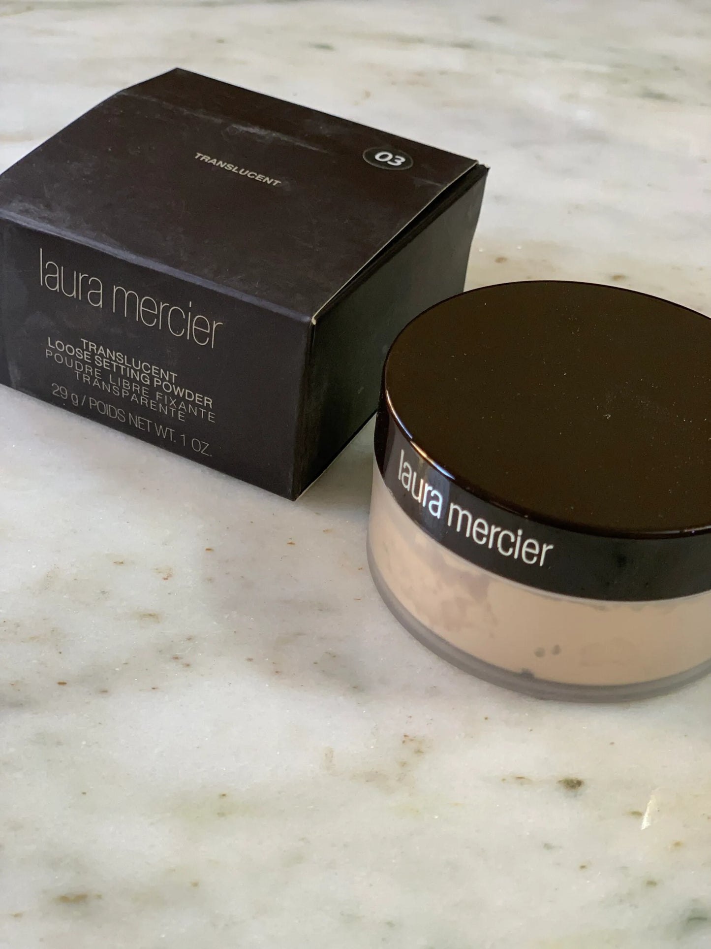 Laura Mercier Setting Powder – Translucent