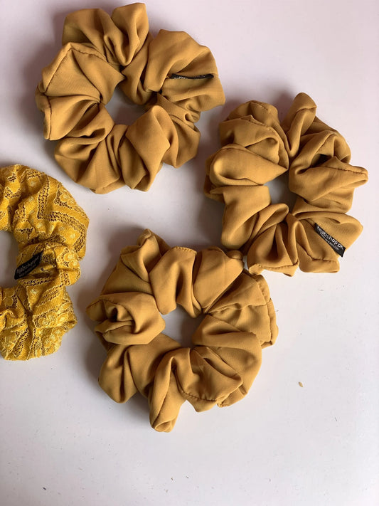 Silk Scrunchy – Mustard