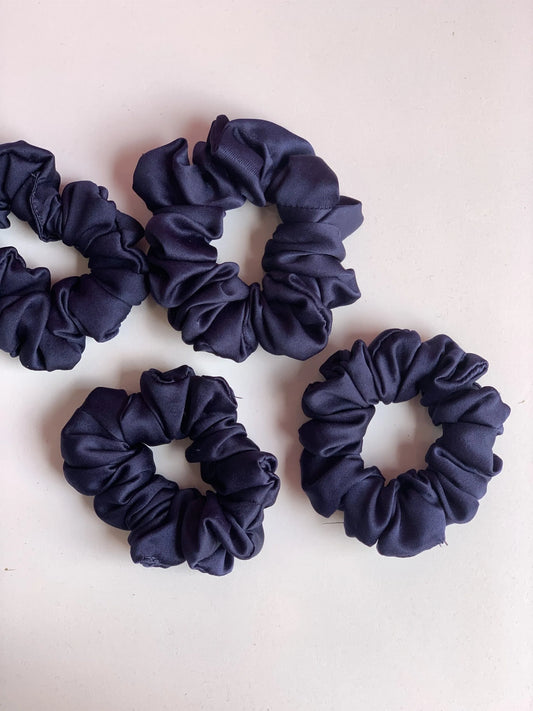 Mini Scrunchy – Navy
