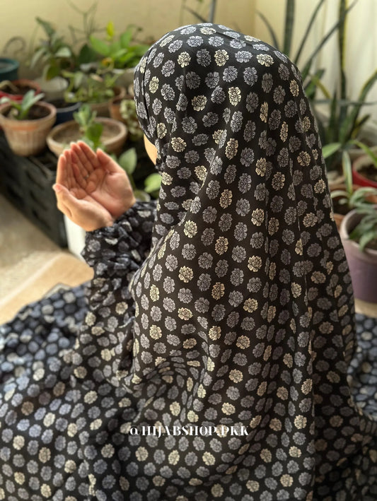 Namaz Chaddar – Black Swan Lotus